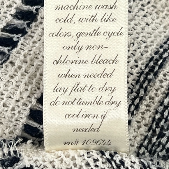 BOUTIQUE STYLE PULL OVER HALTER VEST - Picture 9 of 11